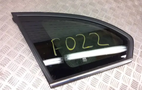 Chevrolet Captiva Rear side window 96622512