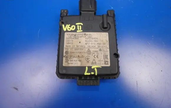 Volvo V60 Distronic sensor radar 32254069 6PZ01288220