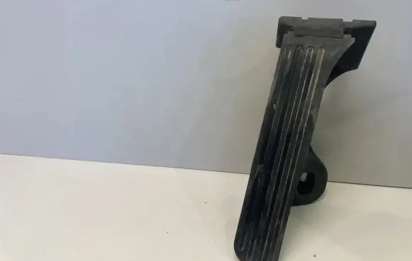 Volkswagen Touran I Accelerator throttle pedal 1T1723503J