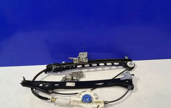 Mercedes-Benz CLS C219 Rear window lifting mechanism without motor A2197300846