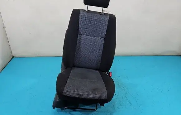 Suzuki Grand Vitara II Front passenger seat IMPRK1458559