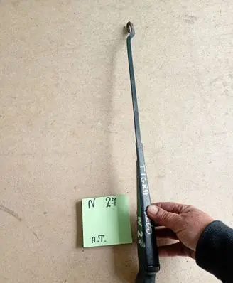 Opel Tigra A Front wiper blade arm 2135445