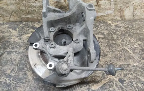 Citroen DS7 Crossback Rear wheel hub spindle/knuckle 9817536910