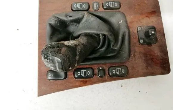 Mercedes-Benz E W211 Electric window control switch a2102674610
