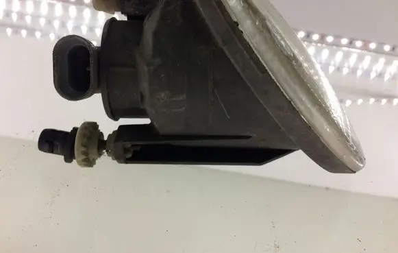Toyota Avensis Verso Front fog light