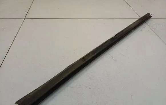 Dodge Stratus Rubber seal rear door