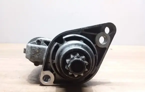 Volkswagen Golf VI Starter motor 02Z911023G