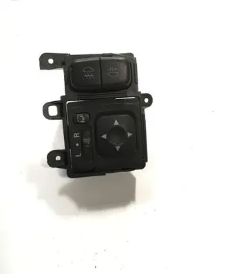 Mitsubishi Pajero Wing mirror switch 183569