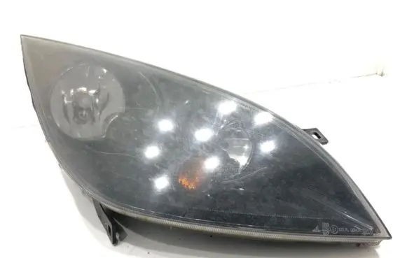 Mitsubishi Colt Headlight/headlamp 8301A994