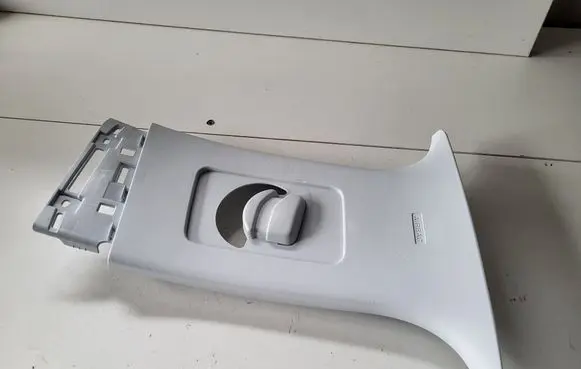 Opel Grandland X Seat belt trim YP00030677