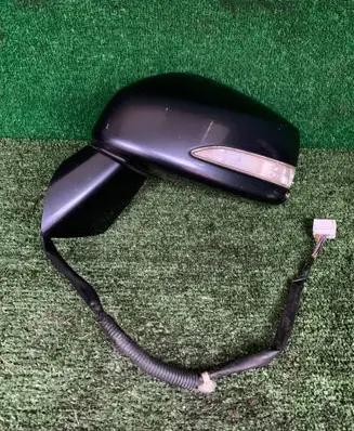 Honda FR-V Front door electric wing mirror 