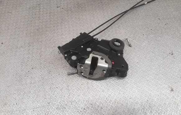 Toyota Prius (XW20) Front door lock 