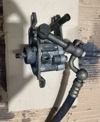 Nissan Micra Power steering pump 4911072B00