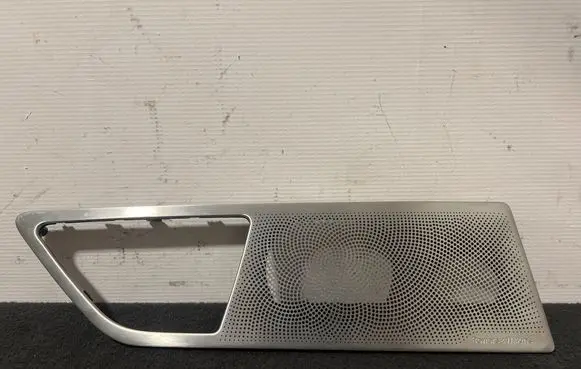 BMW 7 G11 G12 Dash center speaker trim cover 9399981