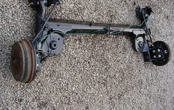 Dacia Logan I Rear axle beam 