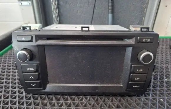 Toyota Auris E180 Radio/CD/DVD/GPS head unit 8614002010