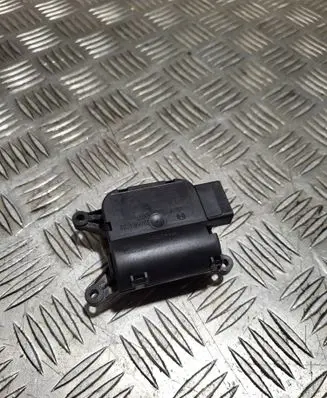 Audi A4 S4 B7 8E 8H Air flap motor/actuator 8E1820511C 0132801302 663827H
