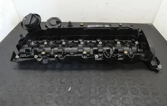 BMW 3 F30 F35 F31 Rocker cam cover 7823181 15265812