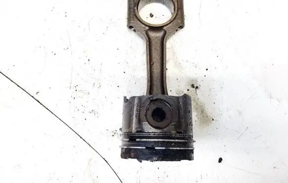 Piston with connecting rod