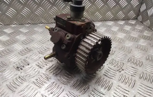 Volvo C30 Fuel injection high pressure pump 0445010102 9683703780A
