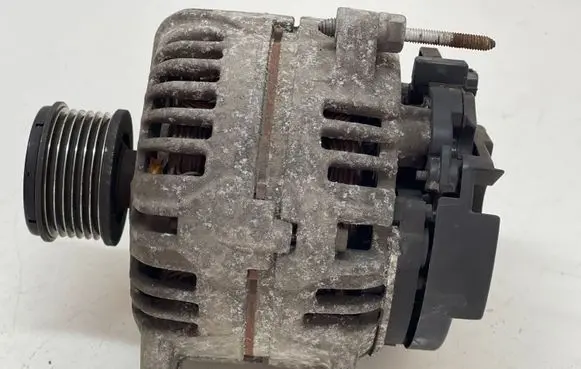 Renault Clio III Generator/alternator 8200390675 0124425037