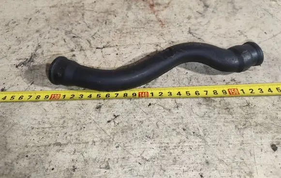 Ford Galaxy Breather hose/pipe 028103493s 416346
