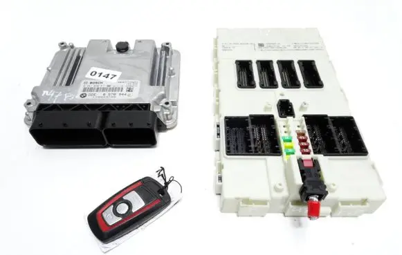 BMW 3 F30 F35 F31 Engine control unit/module 8578944 9325654 170033780