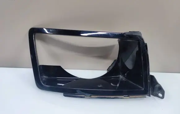 Land Rover Defender Headlight/headlamp mounting bracket L8B213C024