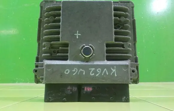 Skoda Fabia Mk2 (5J) Engine control unit/module 03F906070HK