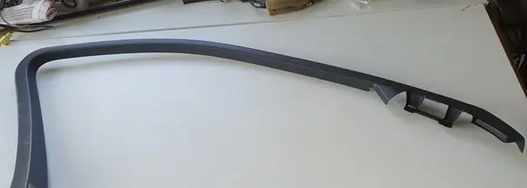 Mercedes-Benz C W204 Front door glass trim molding