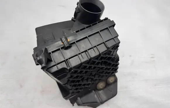 Volvo XC90 Air filter box 31439666