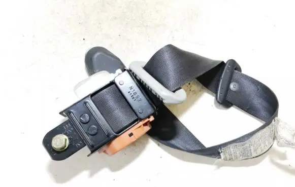 Honda Stream Rear seatbelt