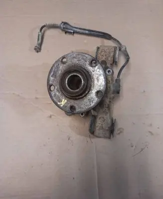 Audi A6 S6 C5 4B Rear wheel hub spindle/knuckle