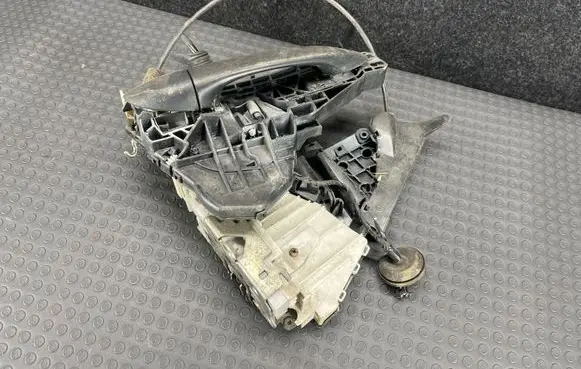 Mercedes-Benz A W169 Front door lock 1697202835