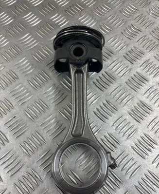 Audi Q7 4M Piston with connecting rod 059CC