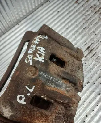 KIA Sorento Front brake caliper