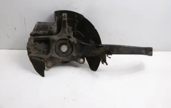 Front wheel hub spindle knuckle