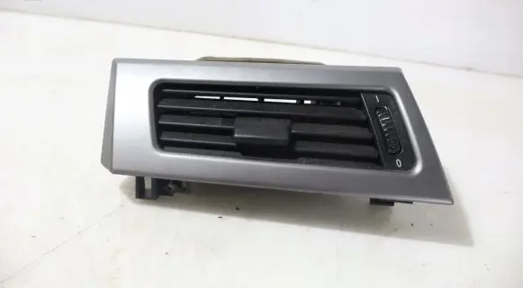 BMW 5 E60 E61 Dashboard side air vent grill/cover trim