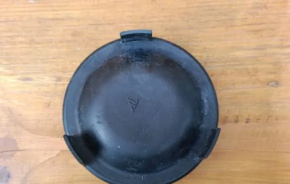 Headlight/headlamp dust cover
