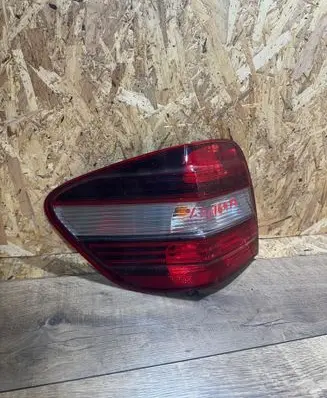 Rear/tail lights
