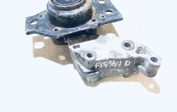 Nissan Qashqai Engine mount bracket f6036100