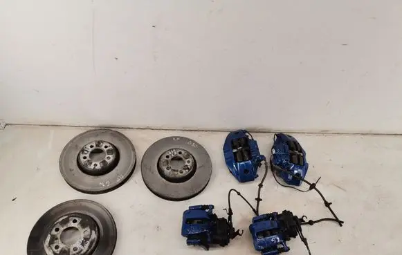 BMW 5 G30 G31 G38 Brake discs and calipers set 