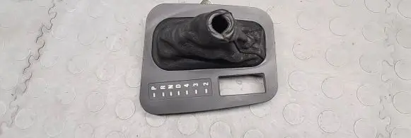 BMW 7 E38 Gear shifter surround trim plastic 8163810