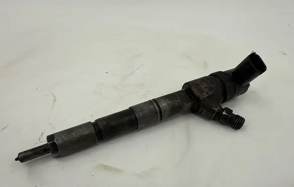 Fuel injector