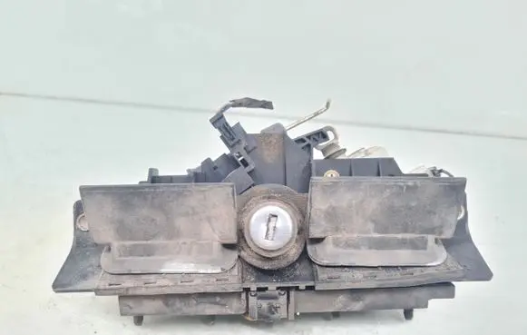 Audi A6 S6 C5 4B Tailgate/trunk/boot exterior handle 8D9827565H 8D9827565J 4B0827565H