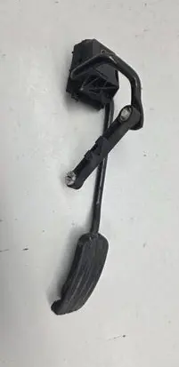 Nissan Kubistar Accelerator throttle pedal 70041789