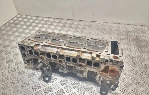 Mercedes-Benz Vito Viano W639 Engine head A6110105020
