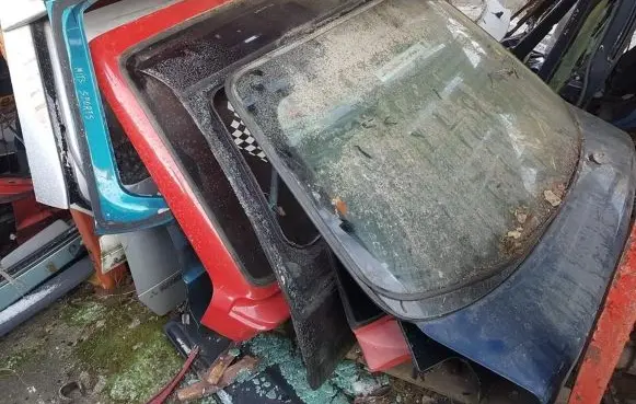 Mitsubishi Space Gear Tailgate/trunk/boot lid