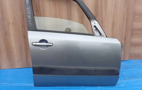 Suzuki SX4 Rear door