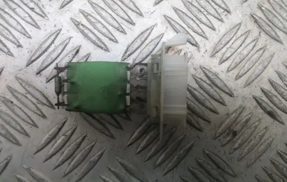 Citroen Berlingo Heater blower fan relay 